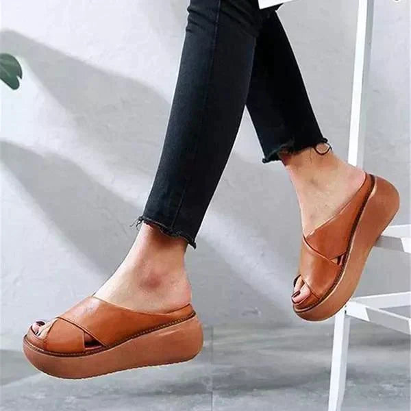 Viola | Women's Flat Cushioned Sandals