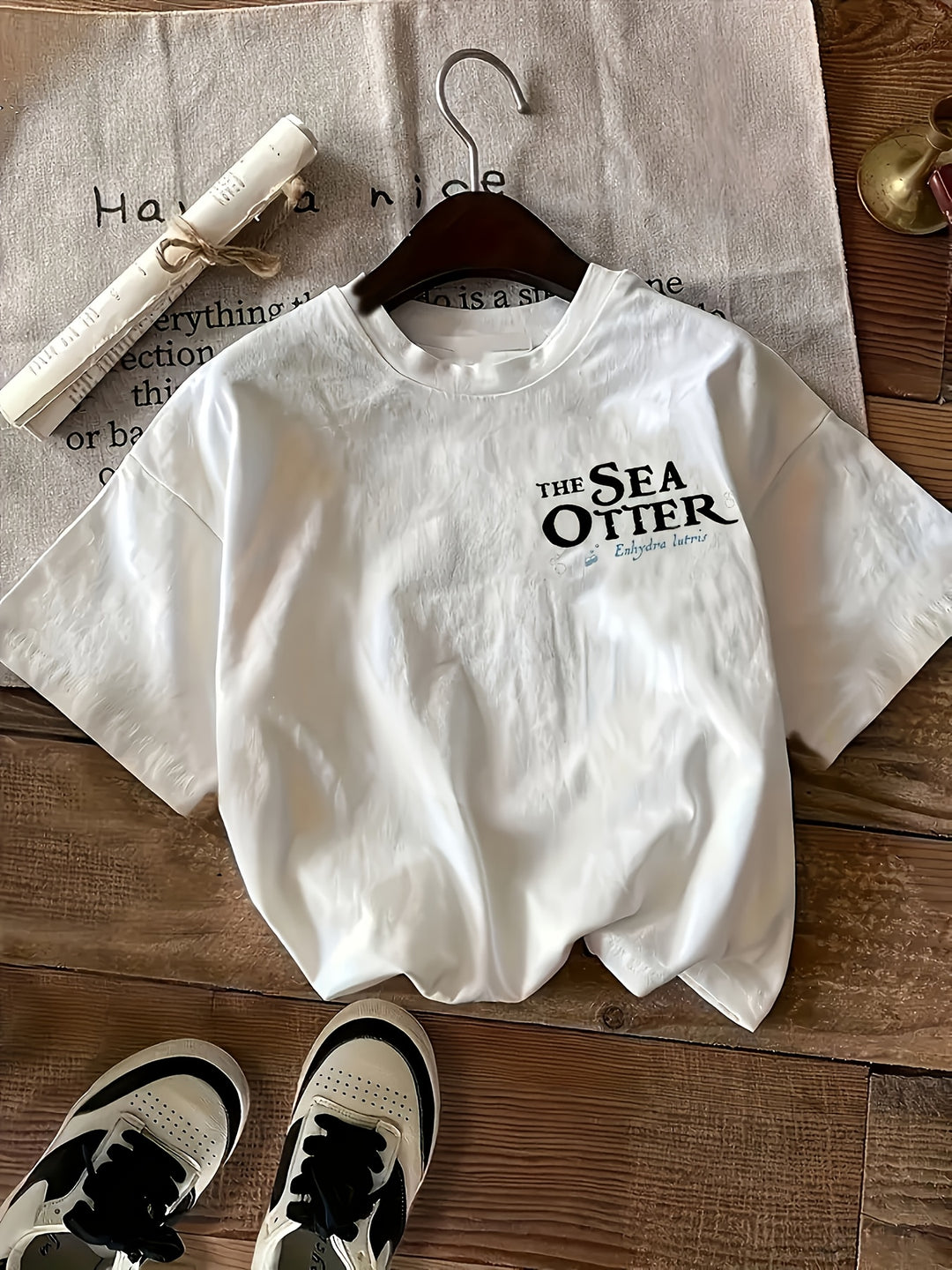 Sea Otter - Women's Comfort Casual Short Sleeve Graphic Tee