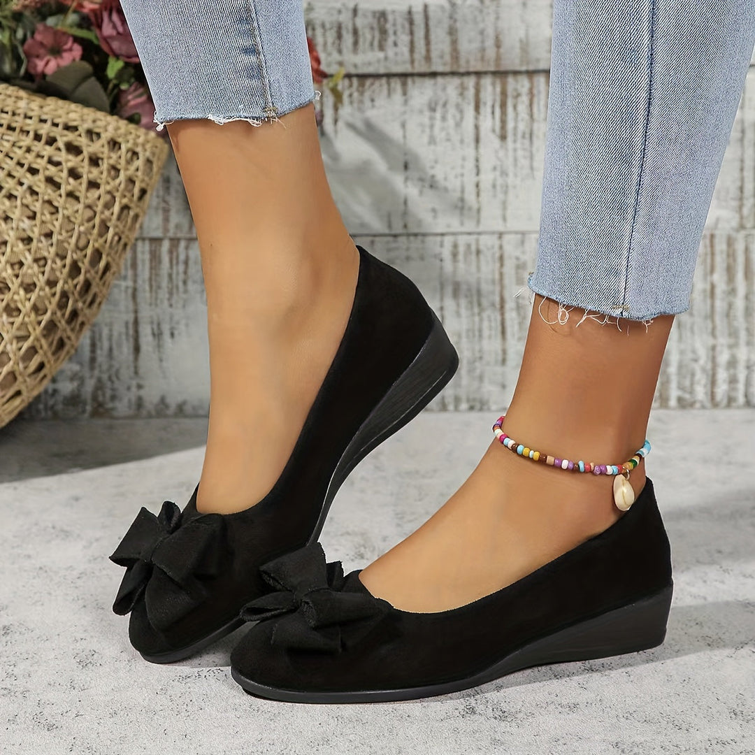 Bella | Women's Bow Detail Round Toe Ballet Flats Slip-On