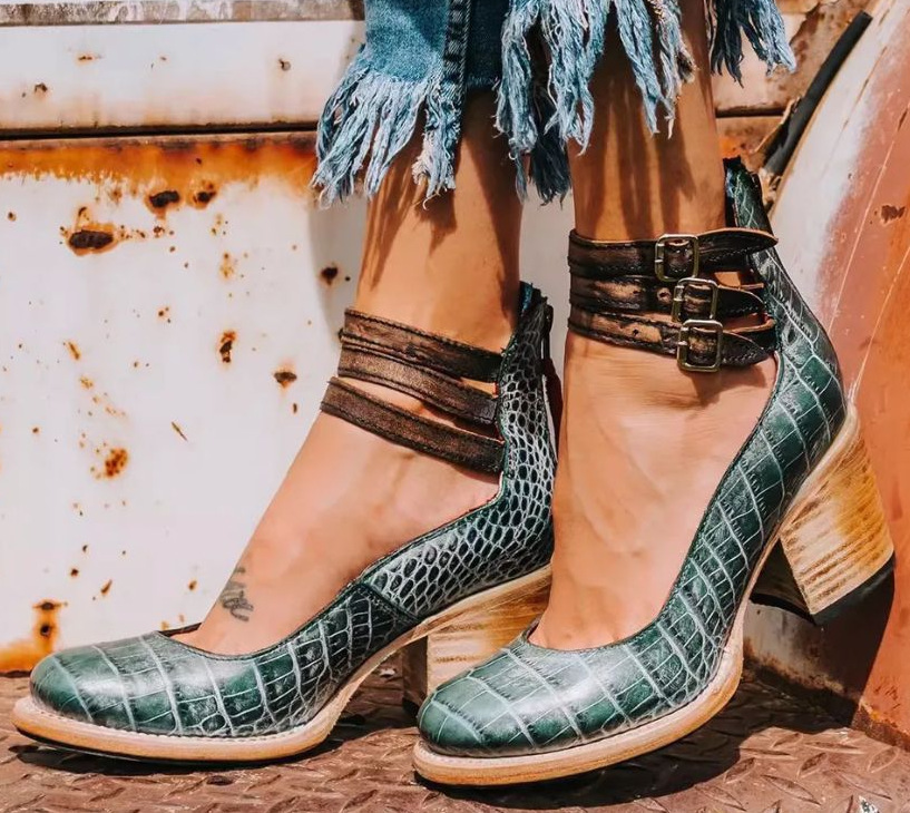Mey - Elegant Ankle Strap Block Heel Boot